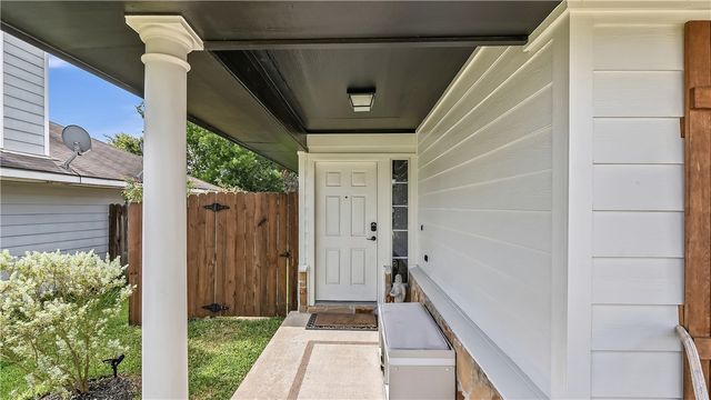 3924 Tranquil Path Drive, College Station, TX 77845