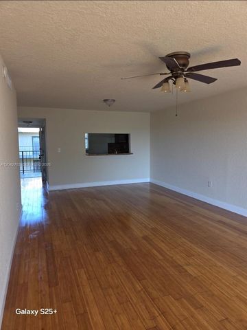 1800 SW 81st Ave 1417, North Lauderdale, FL 33068