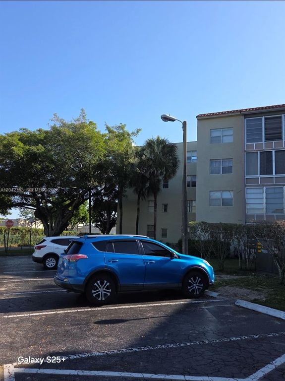 1800 SW 81st Ave 1417, North Lauderdale, FL 33068