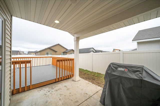 12836 W 2nd Ave, Airway Heights, WA 99001