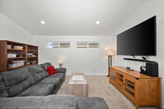 12836 W 2nd Ave, Airway Heights, WA 99001