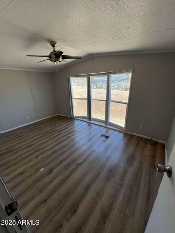 47918 N 15TH Avenue, New River, AZ 85087