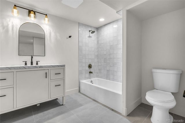 3091 S Holly Place, Denver, CO 80222