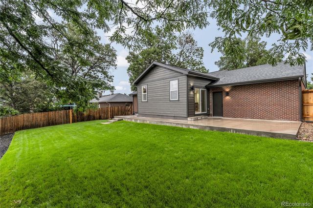 3091 S Holly Place, Denver, CO 80222