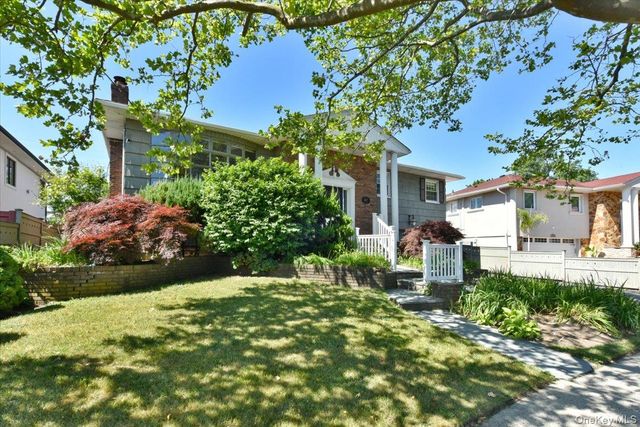 687 Golf Drive, North Woodmere, NY 11581