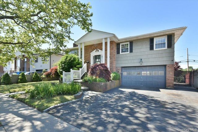 687 Golf Drive, North Woodmere, NY 11581