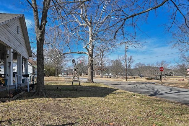 701 Ninth st, Mena, AR 71953