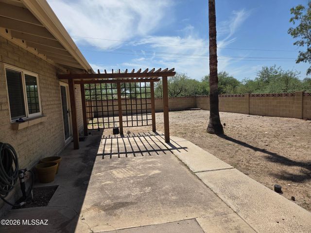 3401 N Bacobi Avenue, Tucson, AZ 85750