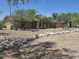 3401 N Bacobi Avenue, Tucson, AZ 85750