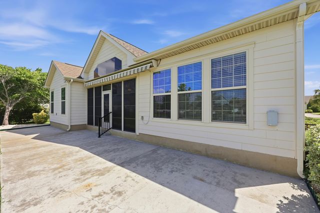 1405 Surfwatch Dr., North Myrtle Beach, SC 29582