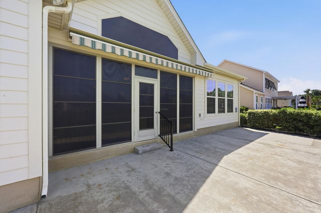1405 Surfwatch Dr., North Myrtle Beach, SC 29582