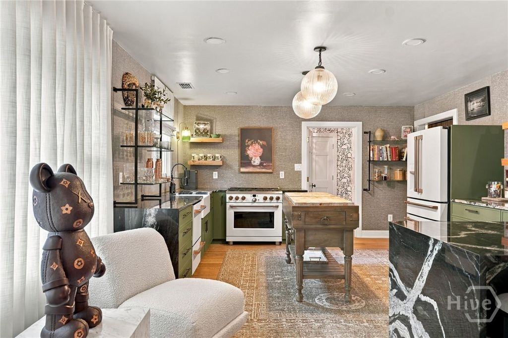 Image 13 of property listing at 3 Ward Lane, Savannah, GA 31411