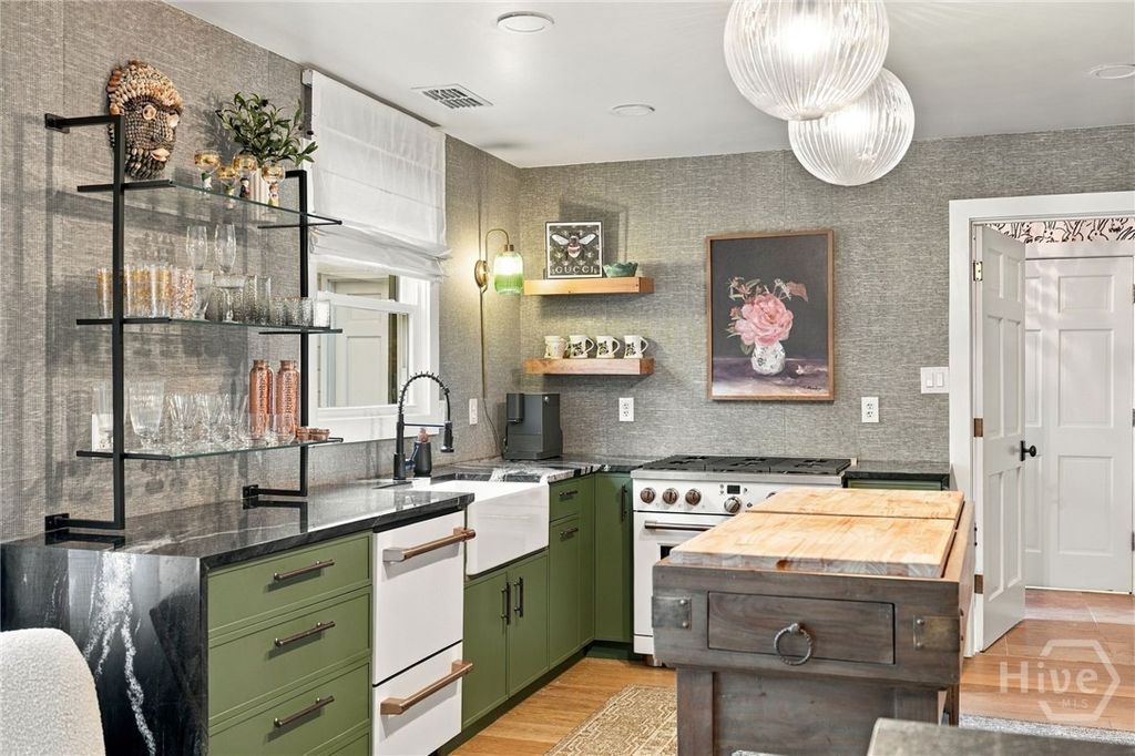 Image 14 of property listing at 3 Ward Lane, Savannah, GA 31411