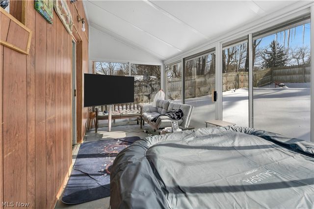 127 Roslyn Drive, Youngstown, OH 44505