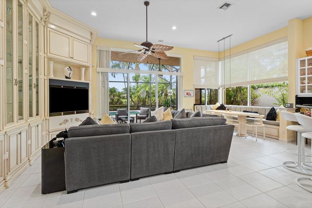 155 Esperanza Way, Palm Beach Gardens, FL 33418