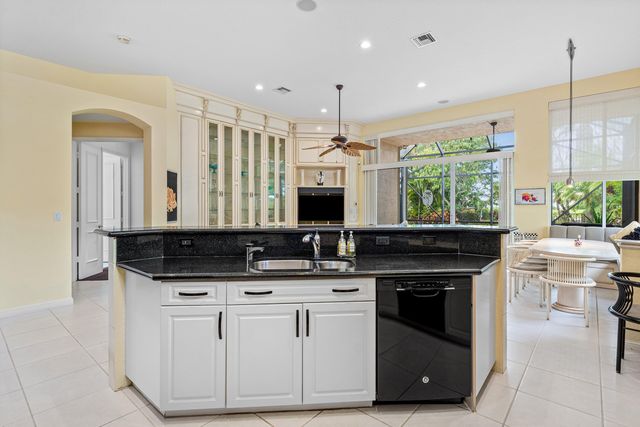 155 Esperanza Way, Palm Beach Gardens, FL 33418