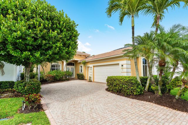 155 Esperanza Way, Palm Beach Gardens, FL 33418
