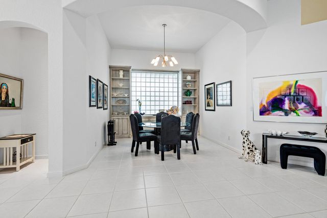 155 Esperanza Way, Palm Beach Gardens, FL 33418