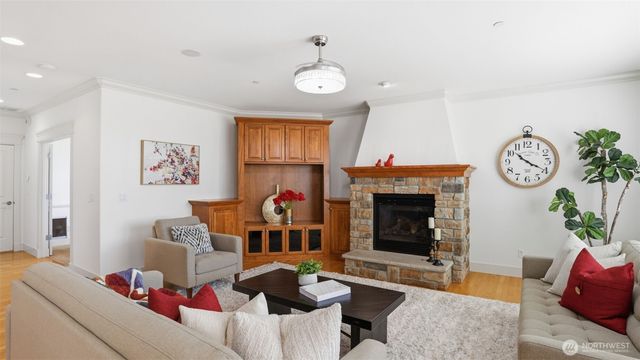 11935 SE 76th Street, Newcastle, WA 98056
