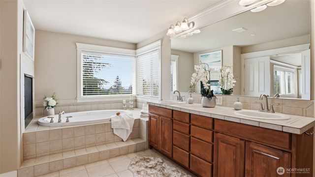 11935 SE 76th Street, Newcastle, WA 98056