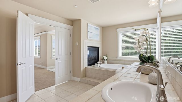 11935 SE 76th Street, Newcastle, WA 98056