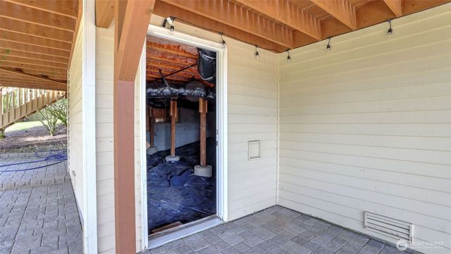 11935 SE 76th Street, Newcastle, WA 98056