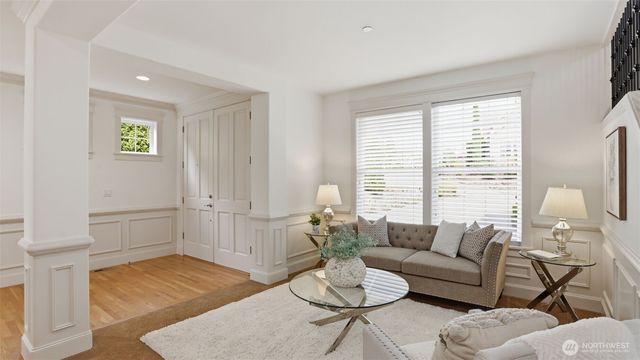 11935 SE 76th Street, Newcastle, WA 98056