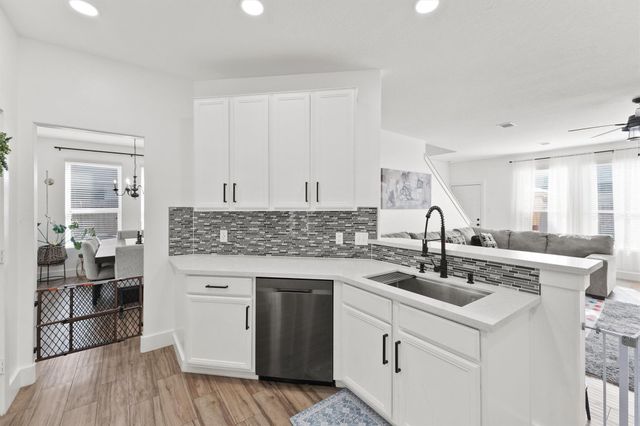 8311 Caraway Lake Circle, Baytown, TX 77521