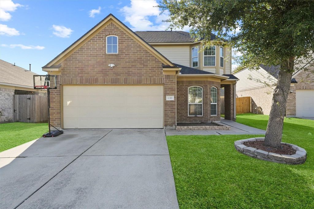 8311 Caraway Lake Circle, Baytown, TX 77521