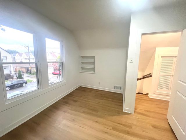 4317 S MAPLEWOOD Avenue, Chicago, IL 60632