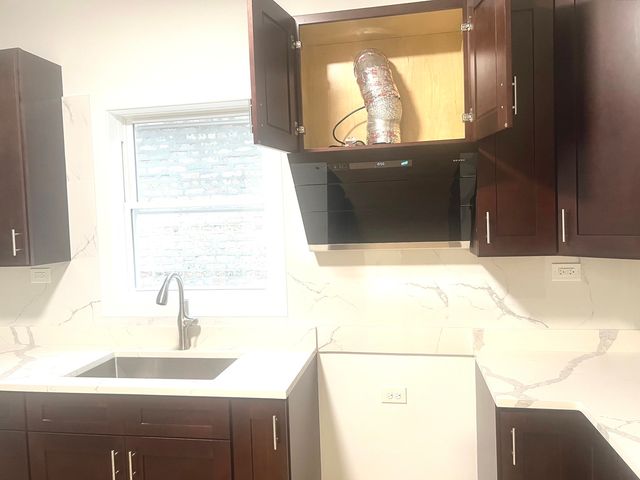 4317 S MAPLEWOOD Avenue, Chicago, IL 60632
