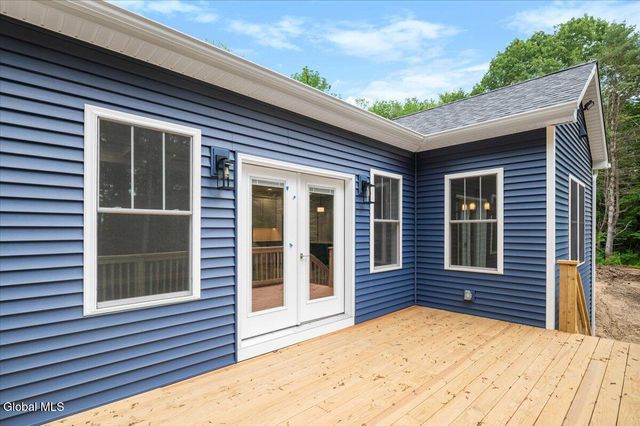 330 Selfridge Road, Moreau, NY 12831