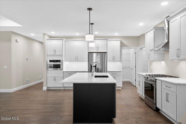 330 Selfridge Road, Moreau, NY 12831