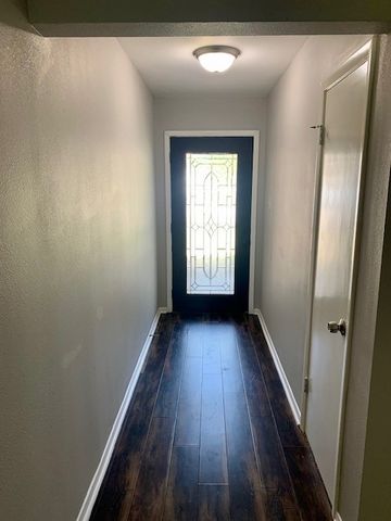 1724 Richmond Drive, Bedford, TX 76022