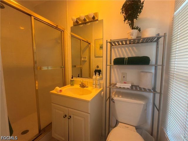 4914 SW 2nd PL, Cape Coral, FL 33914