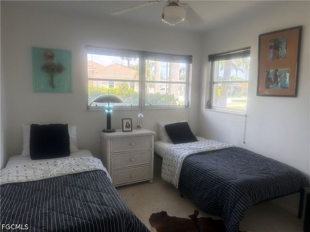 4914 SW 2nd PL, Cape Coral, FL 33914