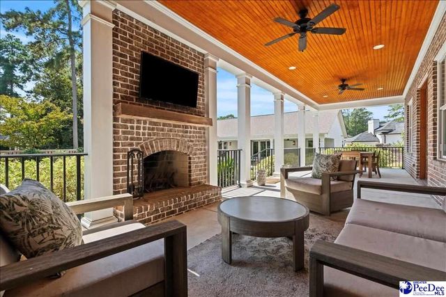 600 Ridgewood Dr, Florence, SC 29501