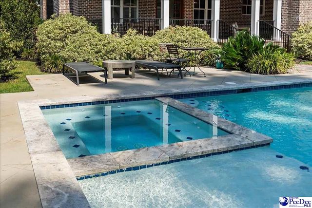 600 Ridgewood Dr, Florence, SC 29501