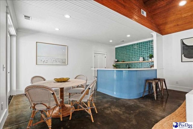 600 Ridgewood Dr, Florence, SC 29501