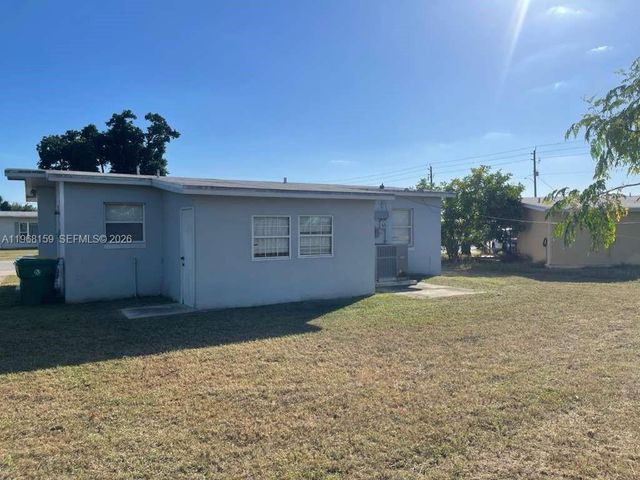 21882 Haines Ave, Port Charlotte, FL 33952