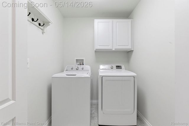 49 Melvin J Court, Oxford Village, MI 48371