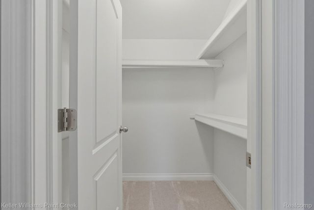 49 Melvin J Court, Oxford Village, MI 48371