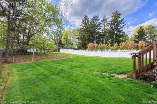 49 Melvin J Court, Oxford Village, MI 48371