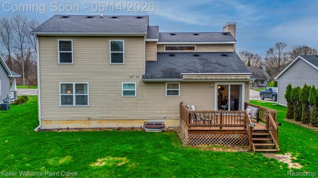 49 Melvin J Court, Oxford Village, MI 48371