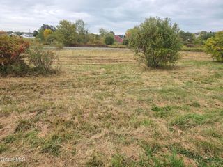 80 McBride Road, Halfmoon, NY 12065