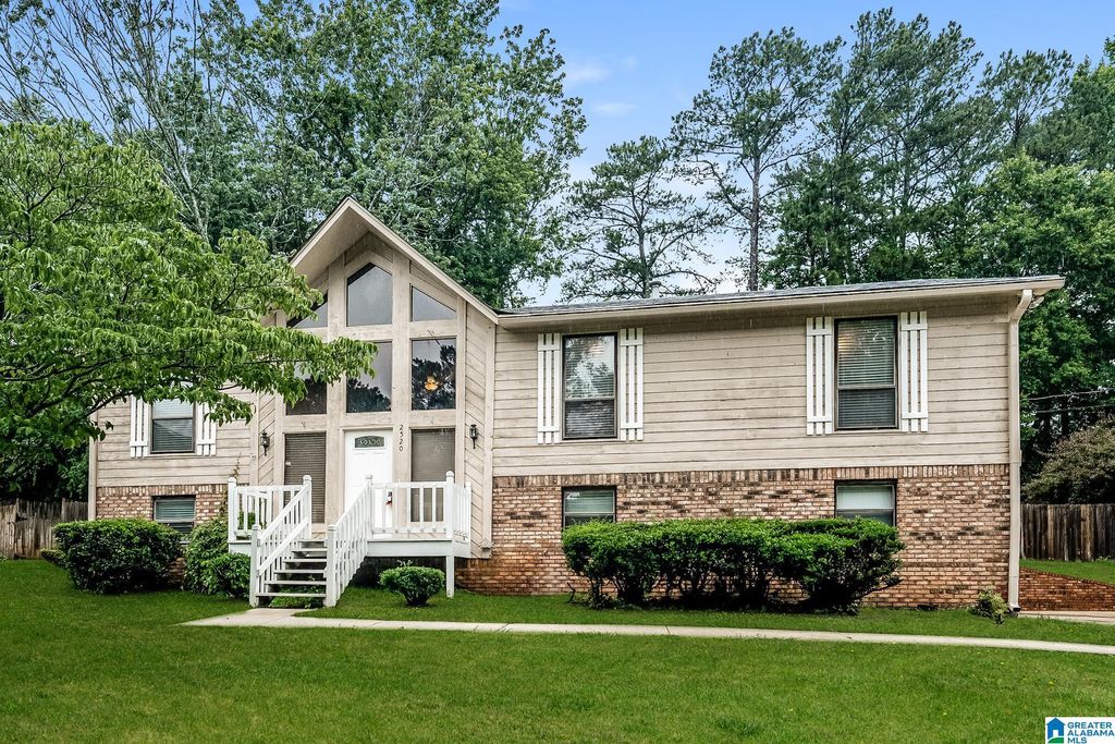 2520 BEECHWOOD TRAIL, Pinson, AL 35126