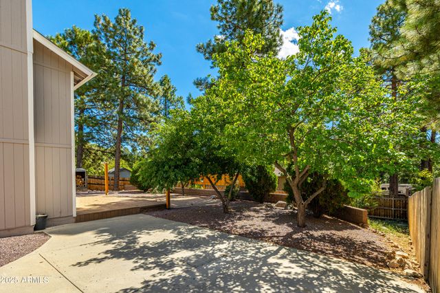 1535 E APPALACHIAN Road, Flagstaff, AZ 86004