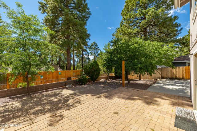 1535 E APPALACHIAN Road, Flagstaff, AZ 86004
