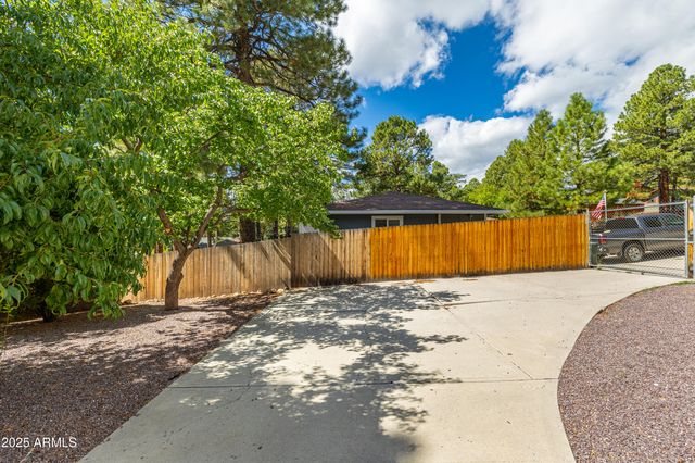 1535 E APPALACHIAN Road, Flagstaff, AZ 86004