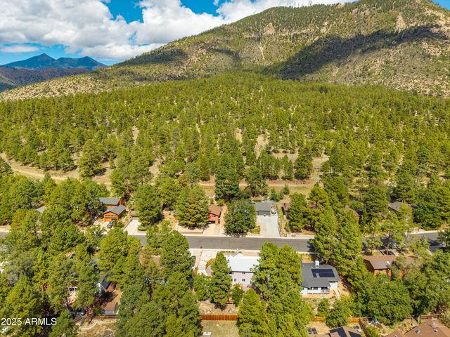 1535 E APPALACHIAN Road, Flagstaff, AZ 86004
